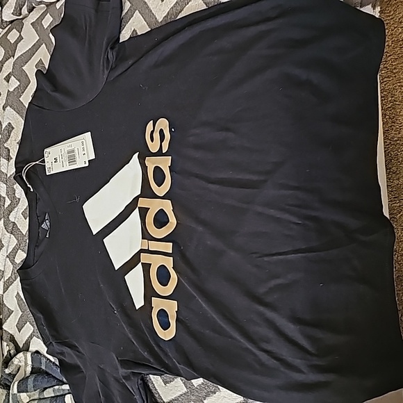 Adidas Short Sleeve Size M NWT - Picture 2 of 5